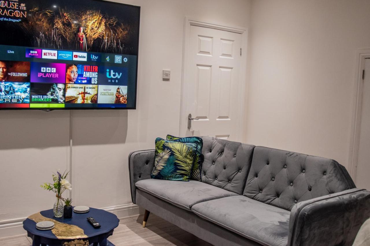 Bv Comfy Spacious 3 Bedroom House At Tatton Street Manchester Esterno foto