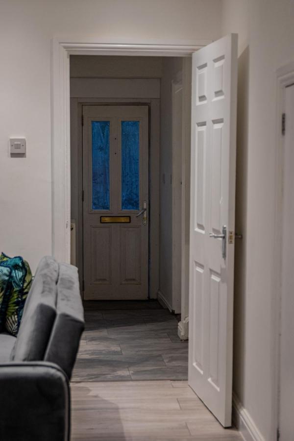 Bv Comfy Spacious 3 Bedroom House At Tatton Street Manchester Esterno foto