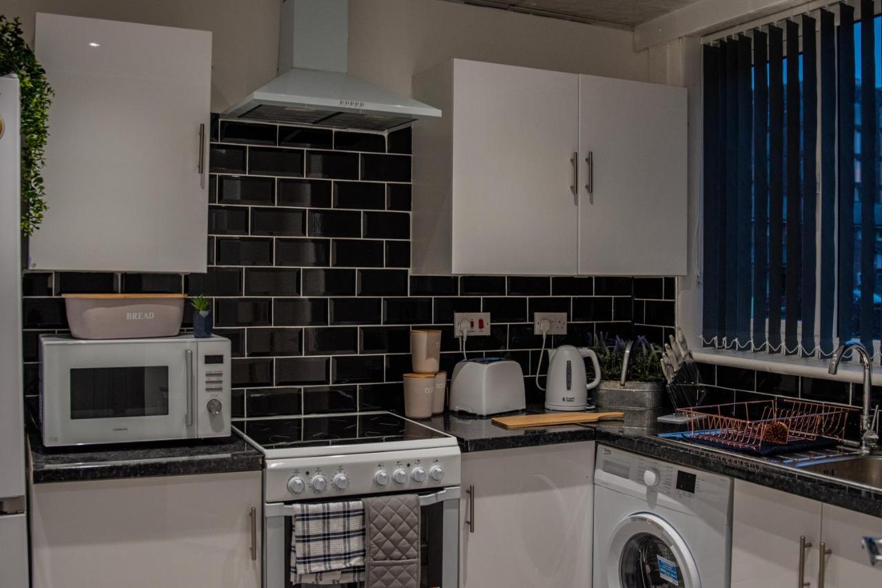 Bv Comfy Spacious 3 Bedroom House At Tatton Street Manchester Esterno foto