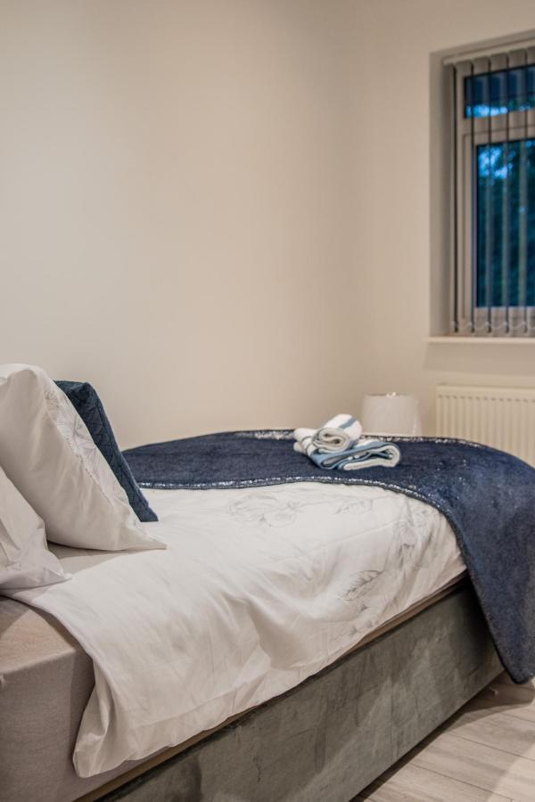 Bv Comfy Spacious 3 Bedroom House At Tatton Street Manchester Esterno foto