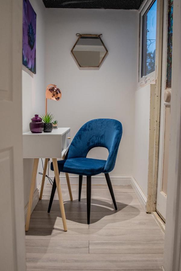 Bv Comfy Spacious 3 Bedroom House At Tatton Street Manchester Esterno foto