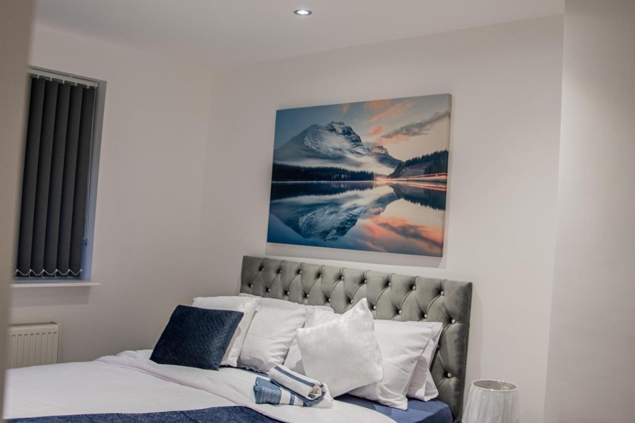 Bv Comfy Spacious 3 Bedroom House At Tatton Street Manchester Esterno foto