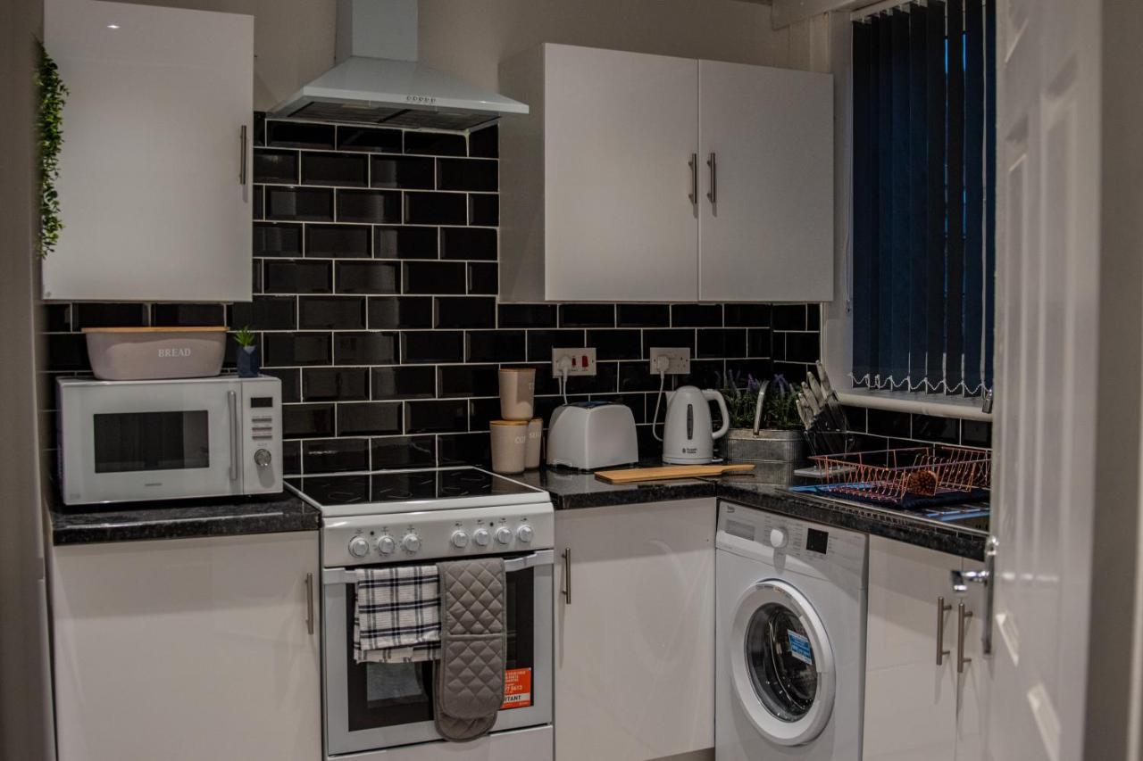 Bv Comfy Spacious 3 Bedroom House At Tatton Street Manchester Esterno foto