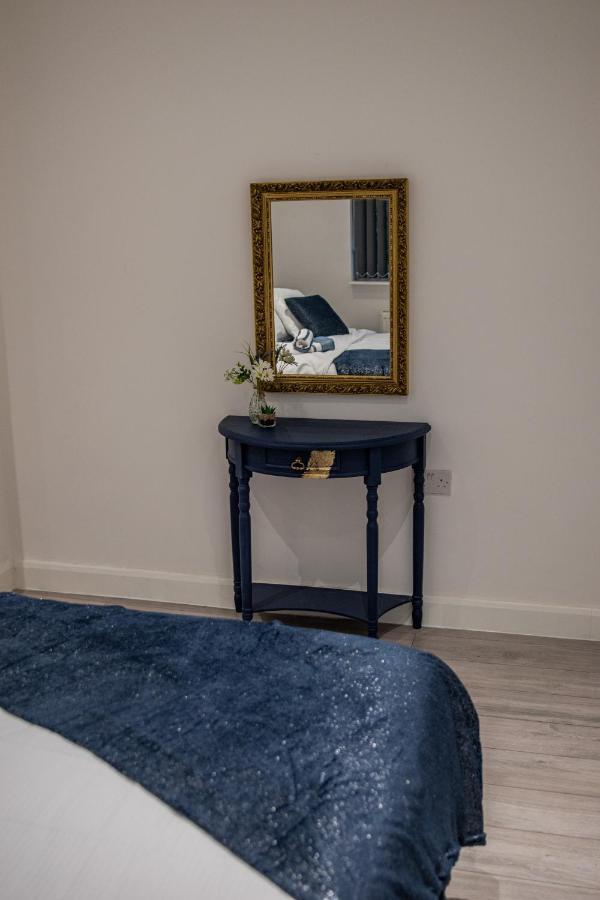 Bv Comfy Spacious 3 Bedroom House At Tatton Street Manchester Esterno foto